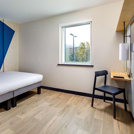 Ibis Budget Manchester Airport T2 Хейл Экстерьер фото