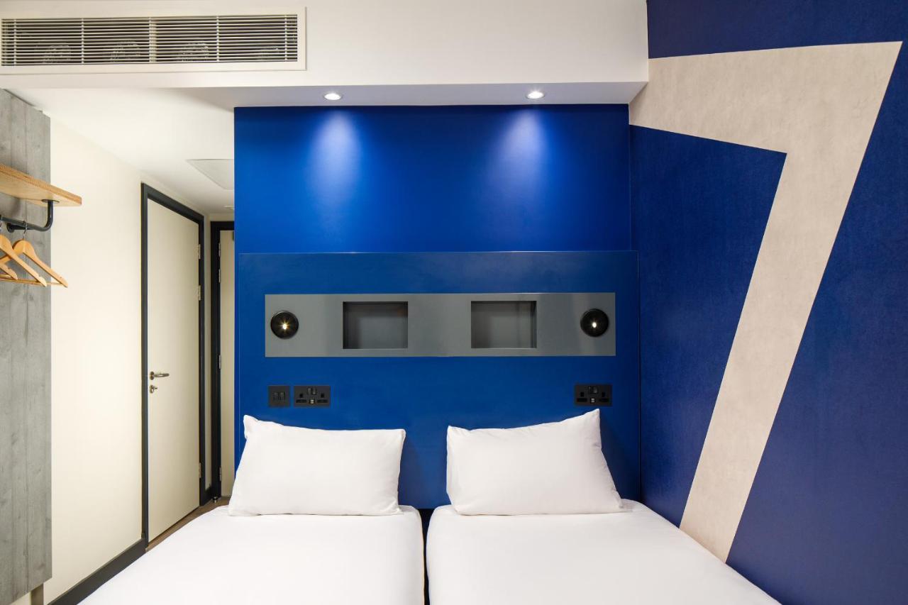 Ibis Budget Manchester Airport T2 Хейл Экстерьер фото