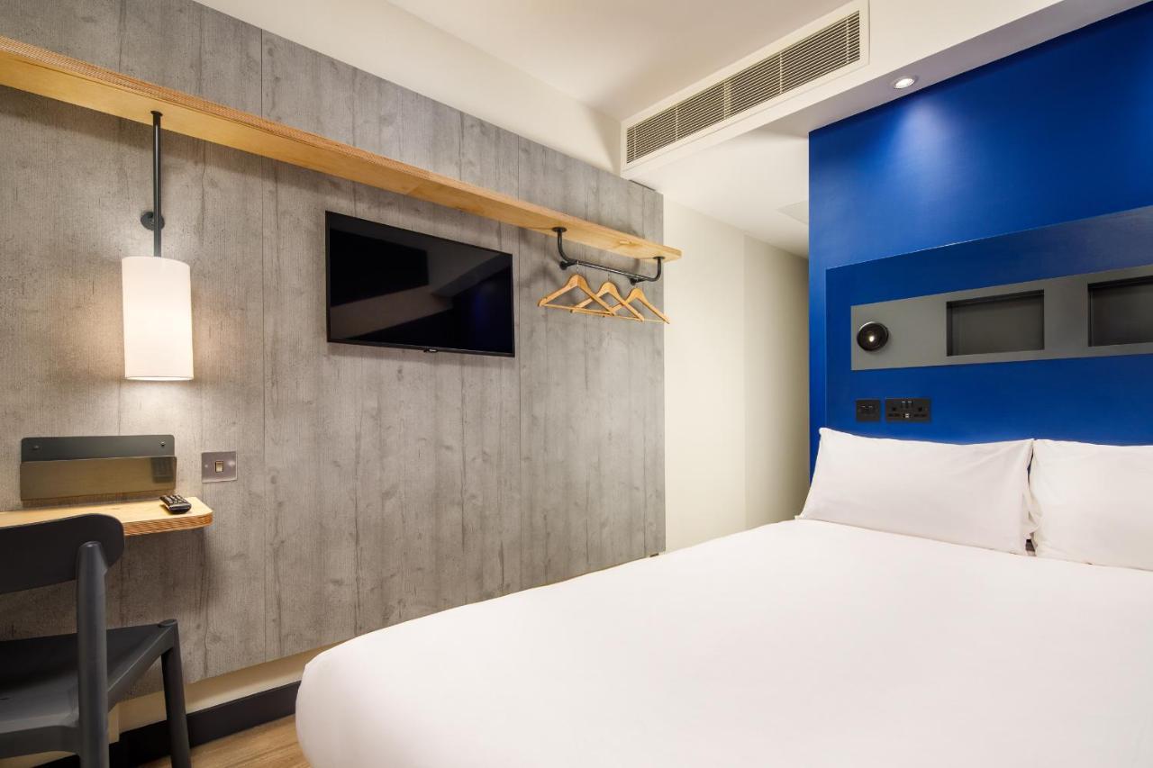 Ibis Budget Manchester Airport T2 Хейл Экстерьер фото